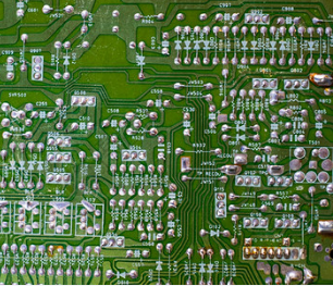 PCB多層打樣生產(chǎn)硬技術(shù)