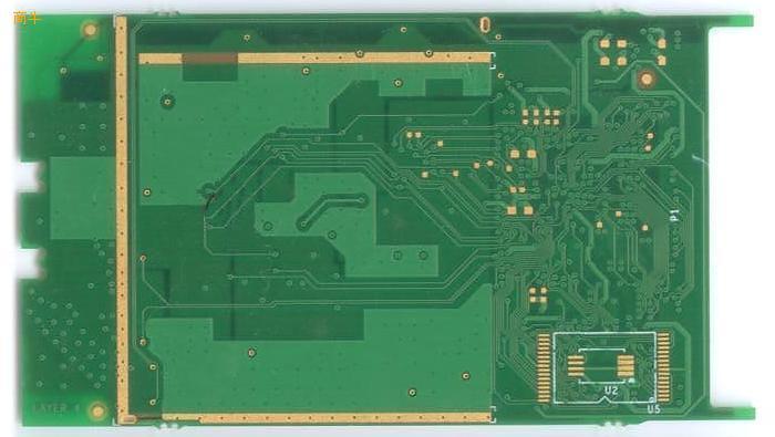 Mobile phone PCB wiring layout has risks and should be cautious