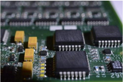 Requirements for PCB serpentine wiring and power and ground separation